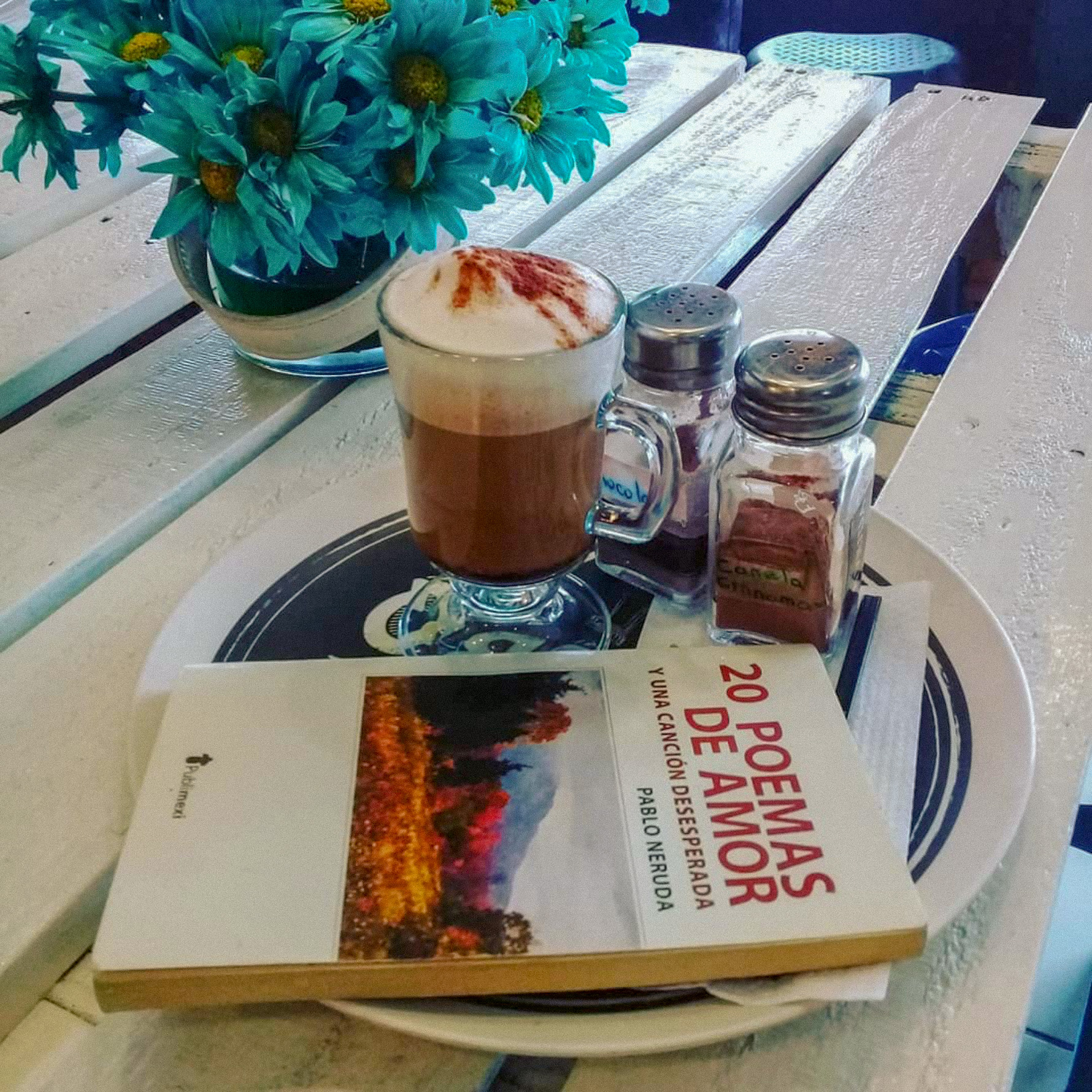 Cafe y Neruda en Boquete