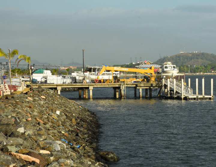 Dock and Research vessels