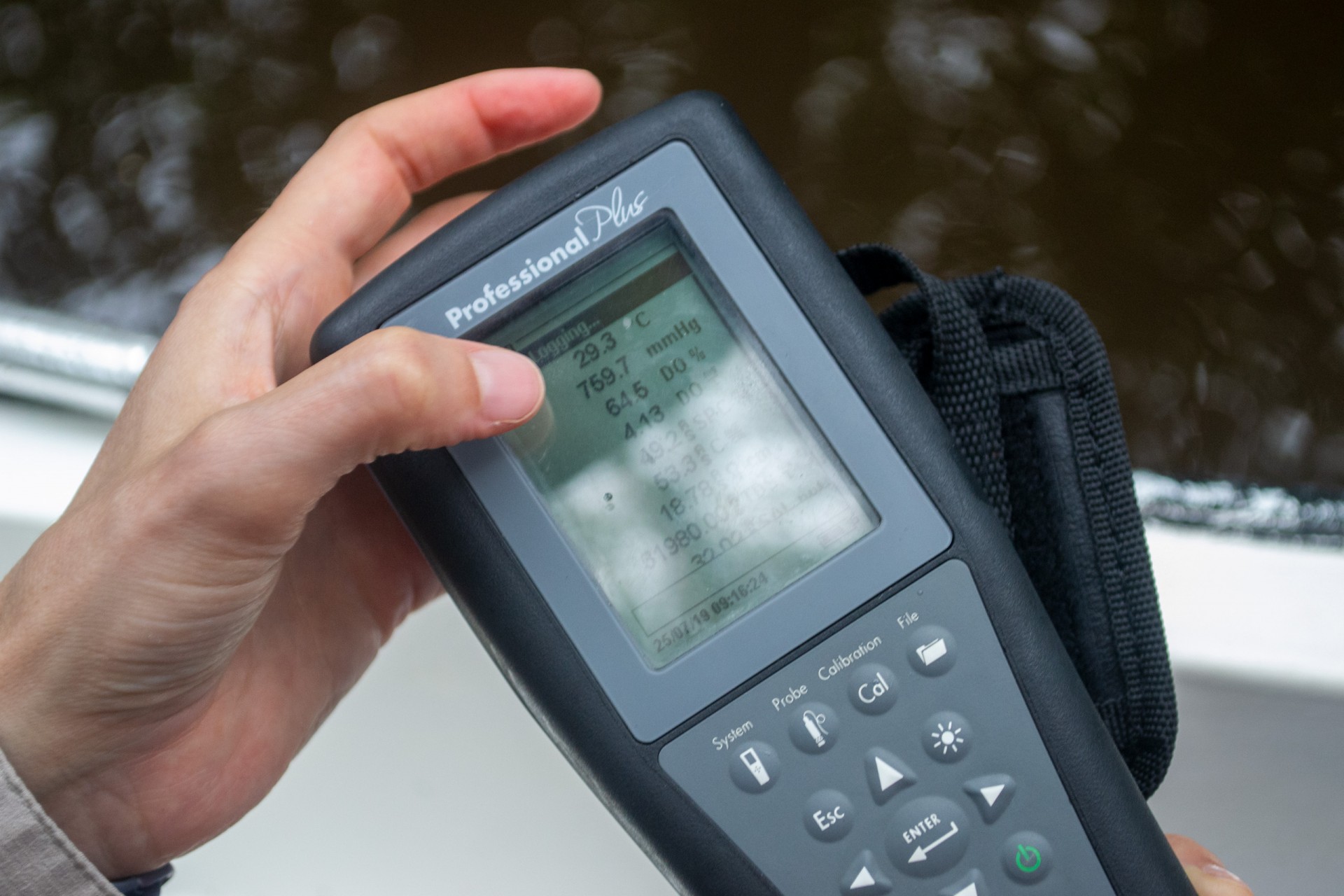 The project will monitor the temperature, dissolved oxygen, pH and salinity in each river, every two weeks, for over a year
