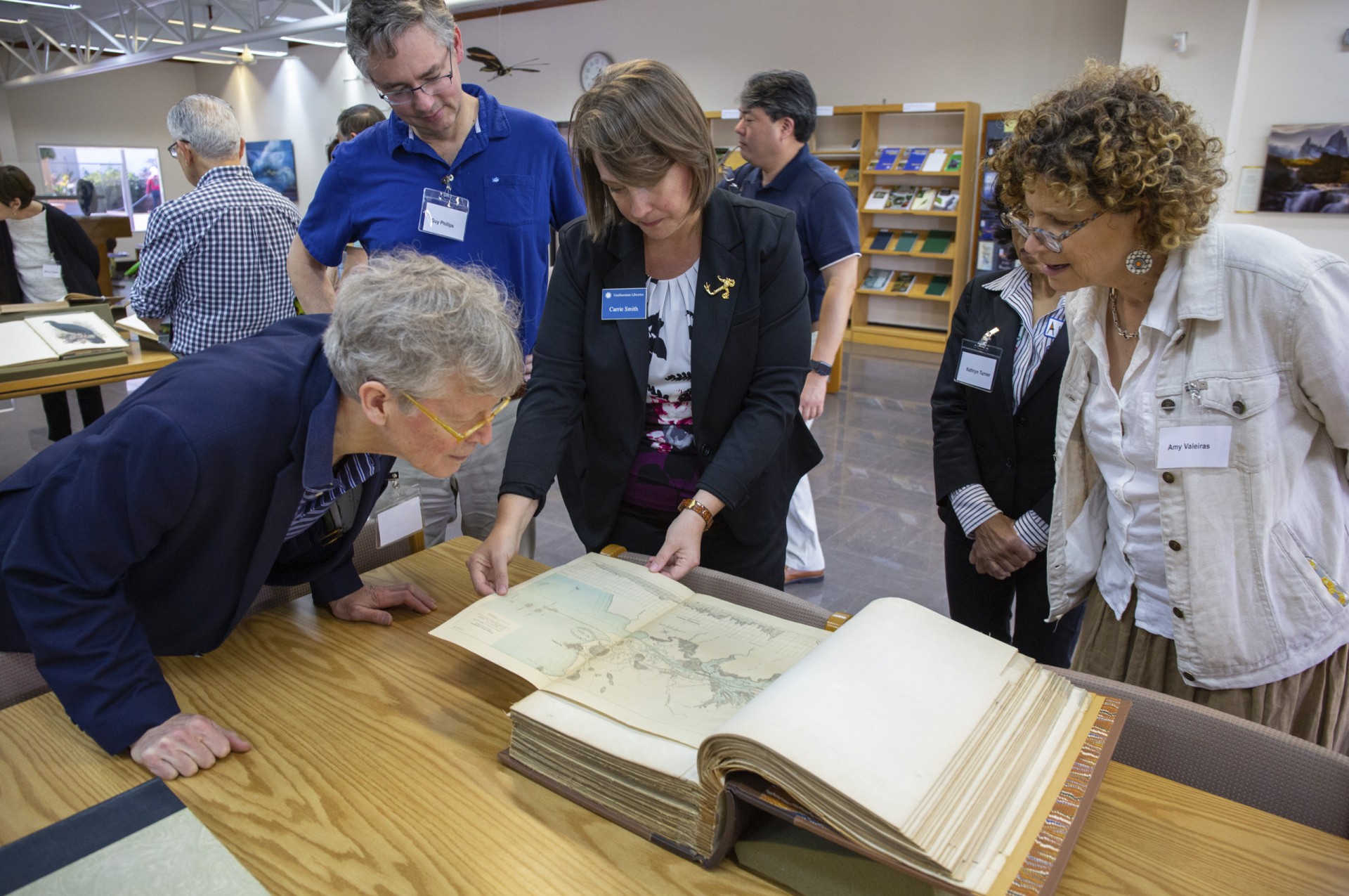 SI Library board visit