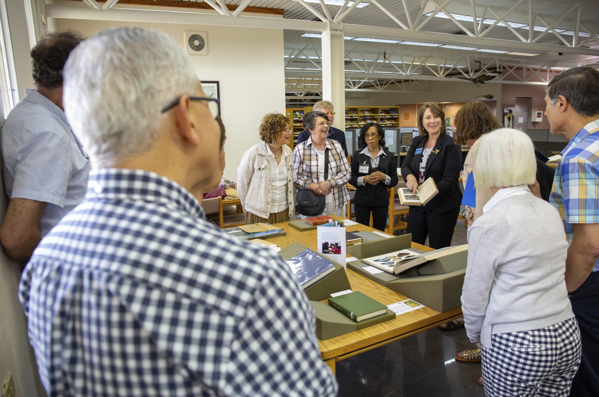 SI Library board visit