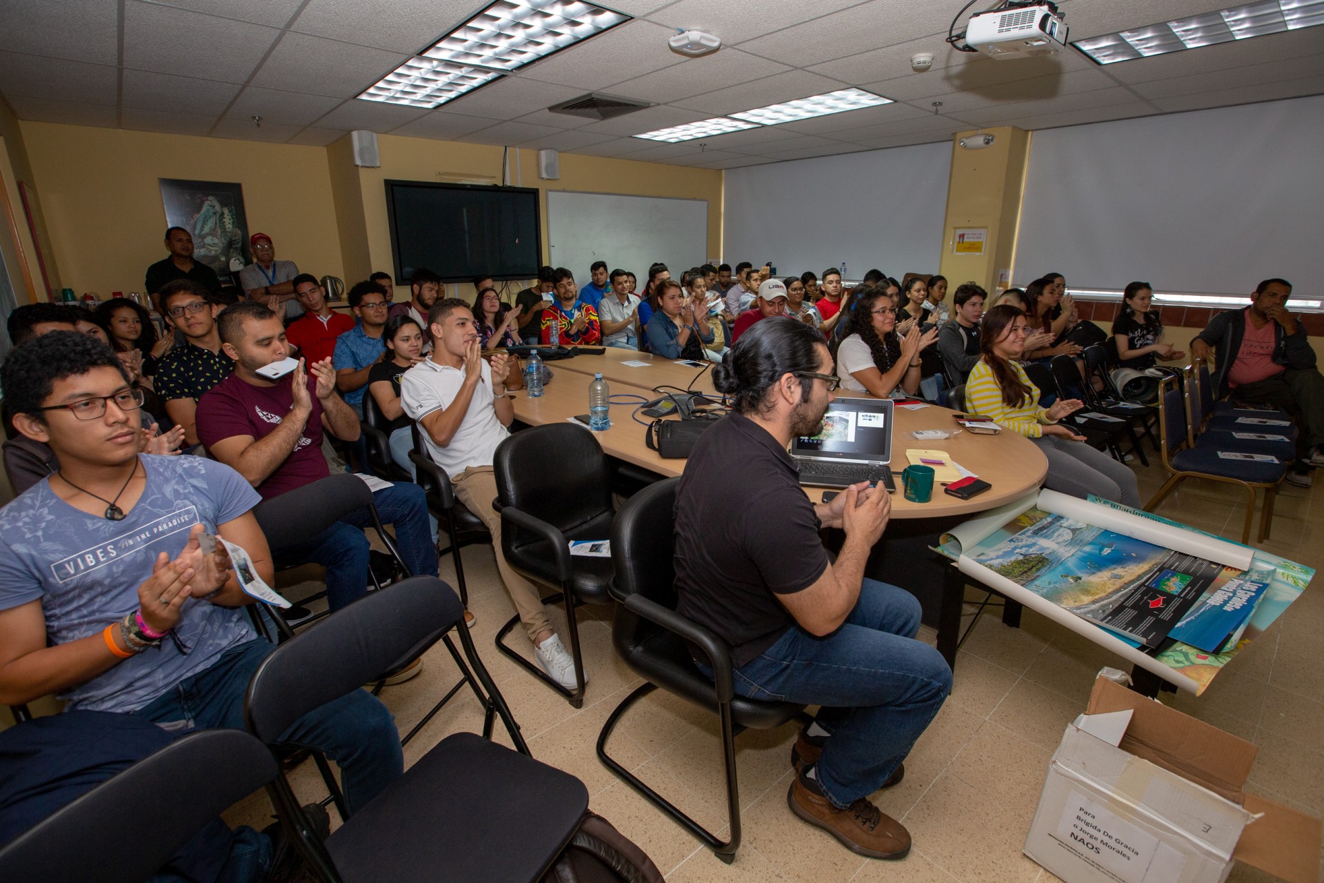 Naos Marine Laboratories for 65 students from the Technological University of Panama-Chiriquí